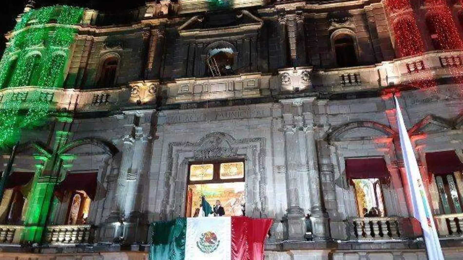 3_GRITO EN EL ZÓCALO DE PUEBLA